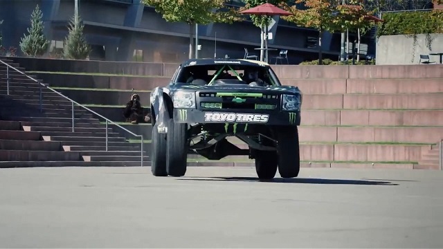 BJ BALDWIN RECOIL 3 SHOW TOYOTA TUNDRA TROPHY TRUCK