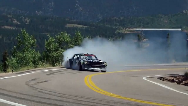 KEN BLOCK DRIFTS PIKES PEAK SHOW FORD MUSTANG