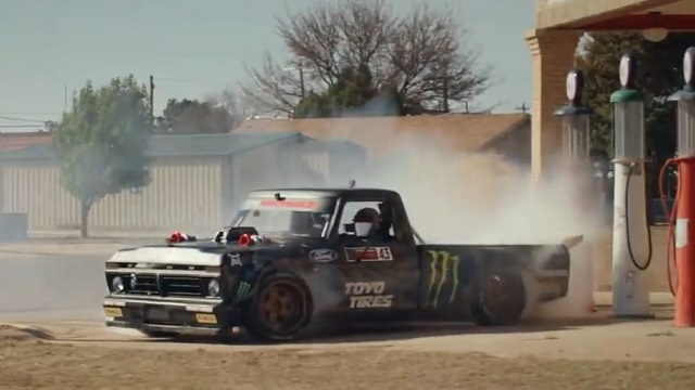 KEN BLOCK DRIFTS SHAMROCK TEXAS SHOW FORD F 150 HOONITRUCK