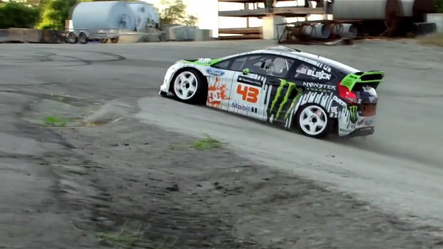 KEN BLOCK DRIFTS THE HOLLYWOOD MEGAMERCIAL SHOW FORD FIESTA