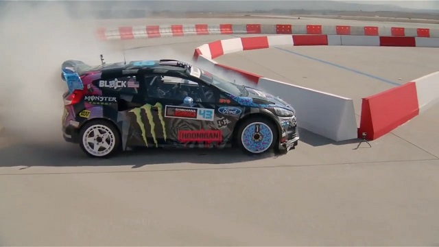 KEN BLOCK DRIFTS THE  ULTIMATE GRID OBSTACLE COURSE SHOW FORD FIESTA