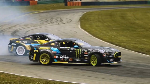 VAUGHN GITTIN JR VS CHELSEA DENOFA A LITTLE BATTLE DRIFT SHOW FORD MUSTANG